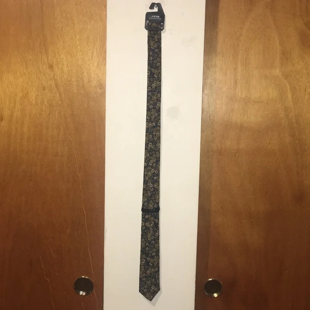 🫒 NWT Joe’s Collection Floral Green/Blue Tie